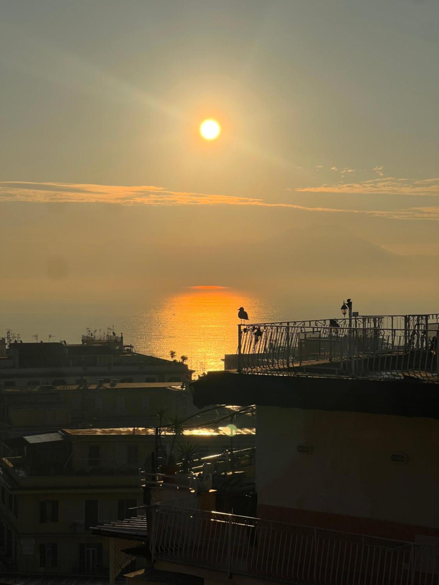 Gennarino Apartments - Panorama Suite With Balcony And Urban Loft Napoli Ngoại thất bức ảnh