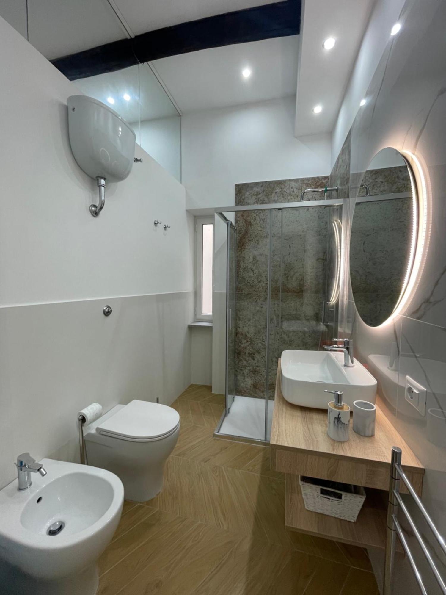 Gennarino Apartments - Panorama Suite With Balcony And Urban Loft Napoli Ngoại thất bức ảnh