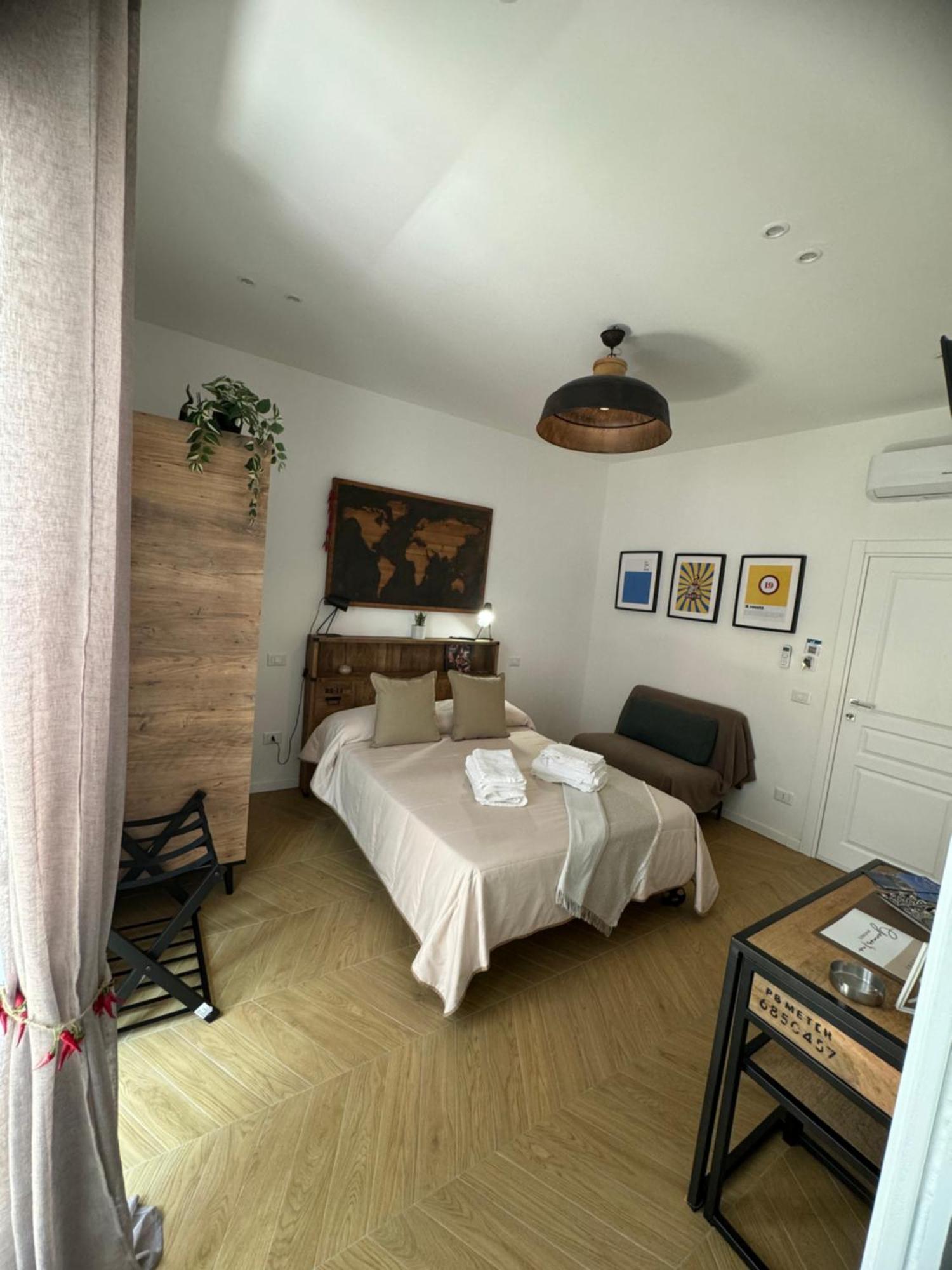Gennarino Apartments - Panorama Suite With Balcony And Urban Loft Napoli Ngoại thất bức ảnh